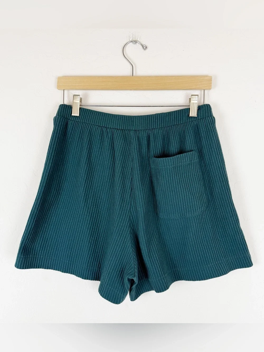 Alo Yoga Muse Ribbed Shorts In Galactic Teal